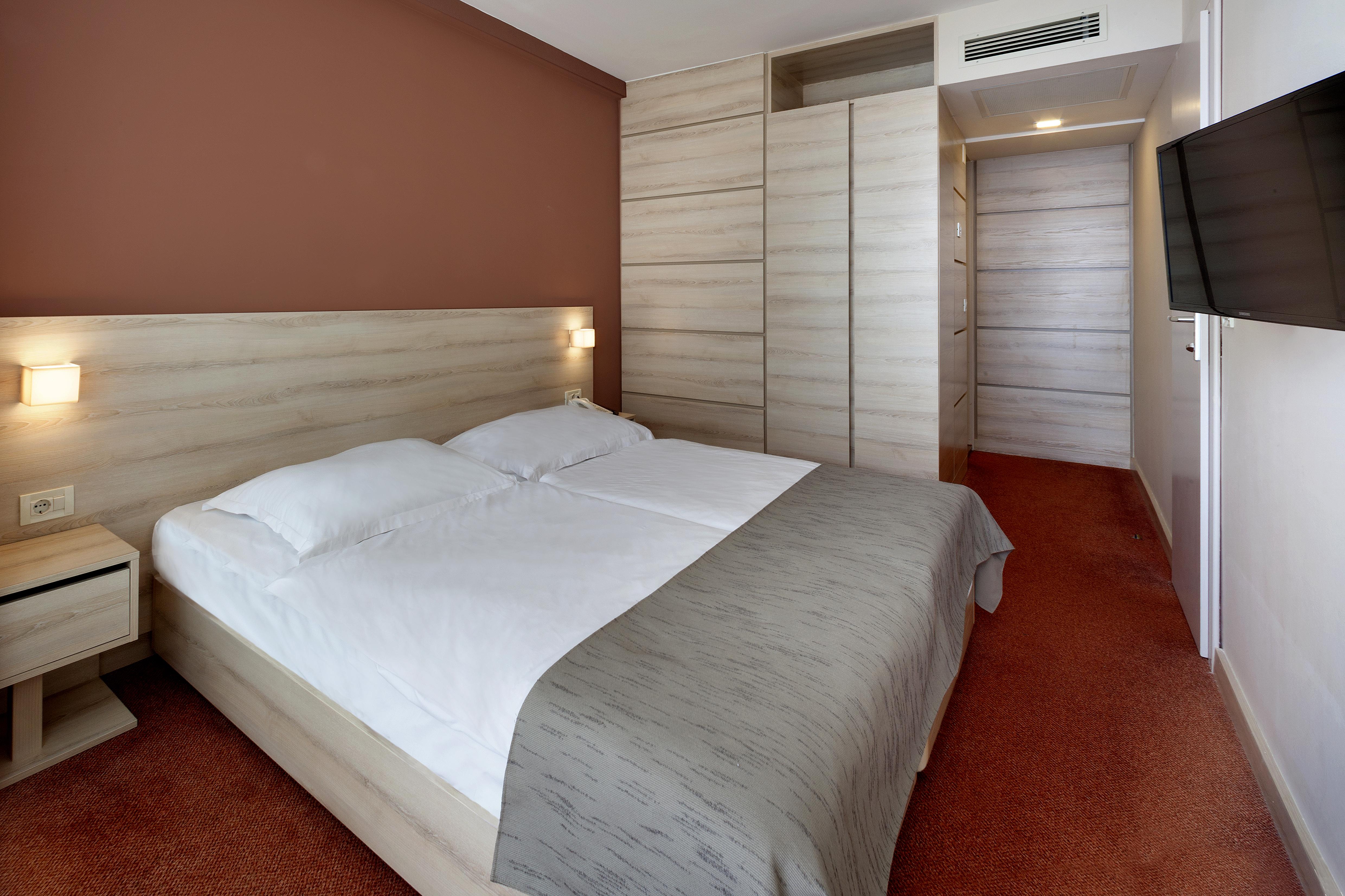 Hotel Materada Plava Laguna Пореч Екстериор снимка