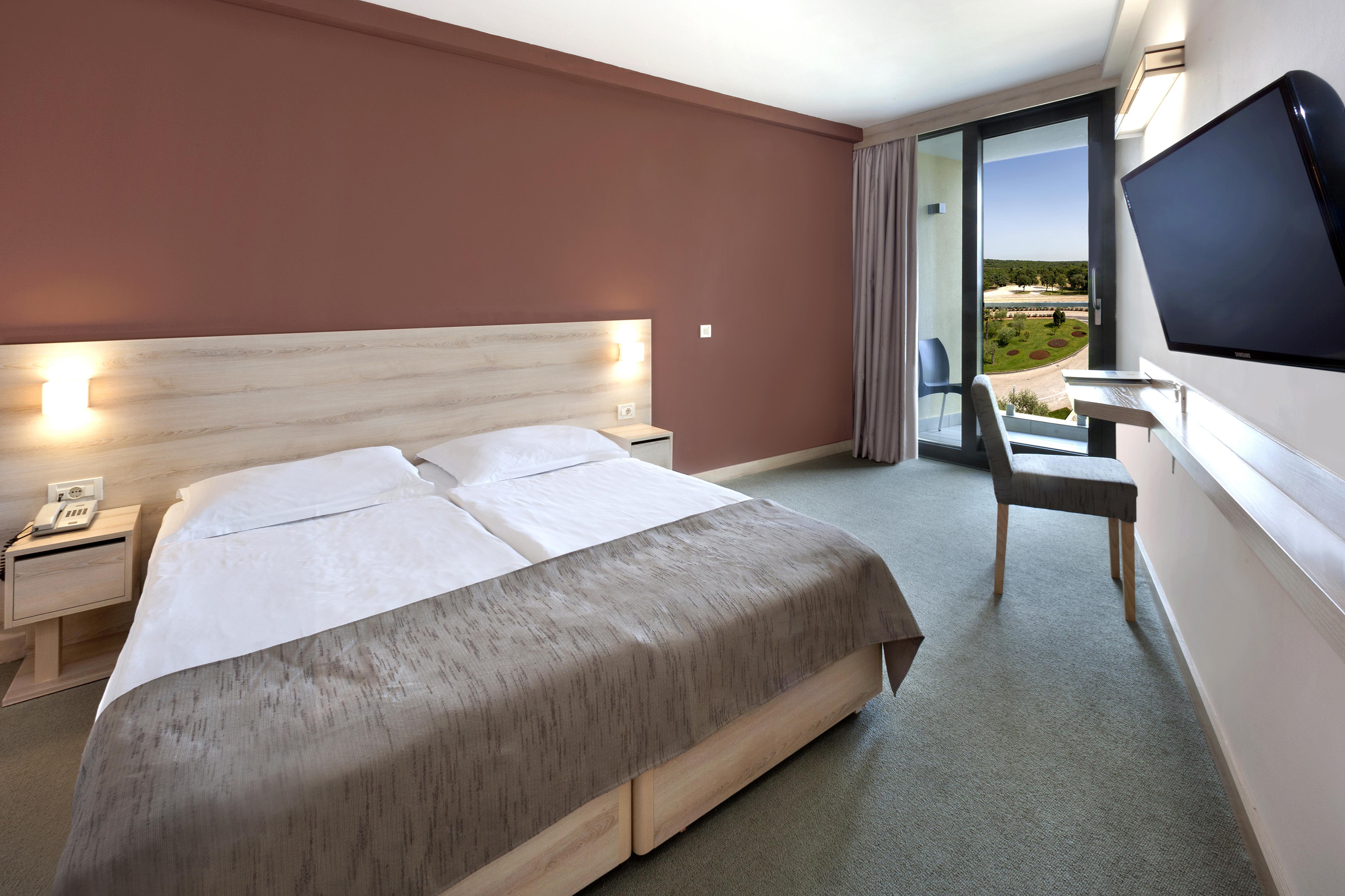 Hotel Materada Plava Laguna Пореч Екстериор снимка