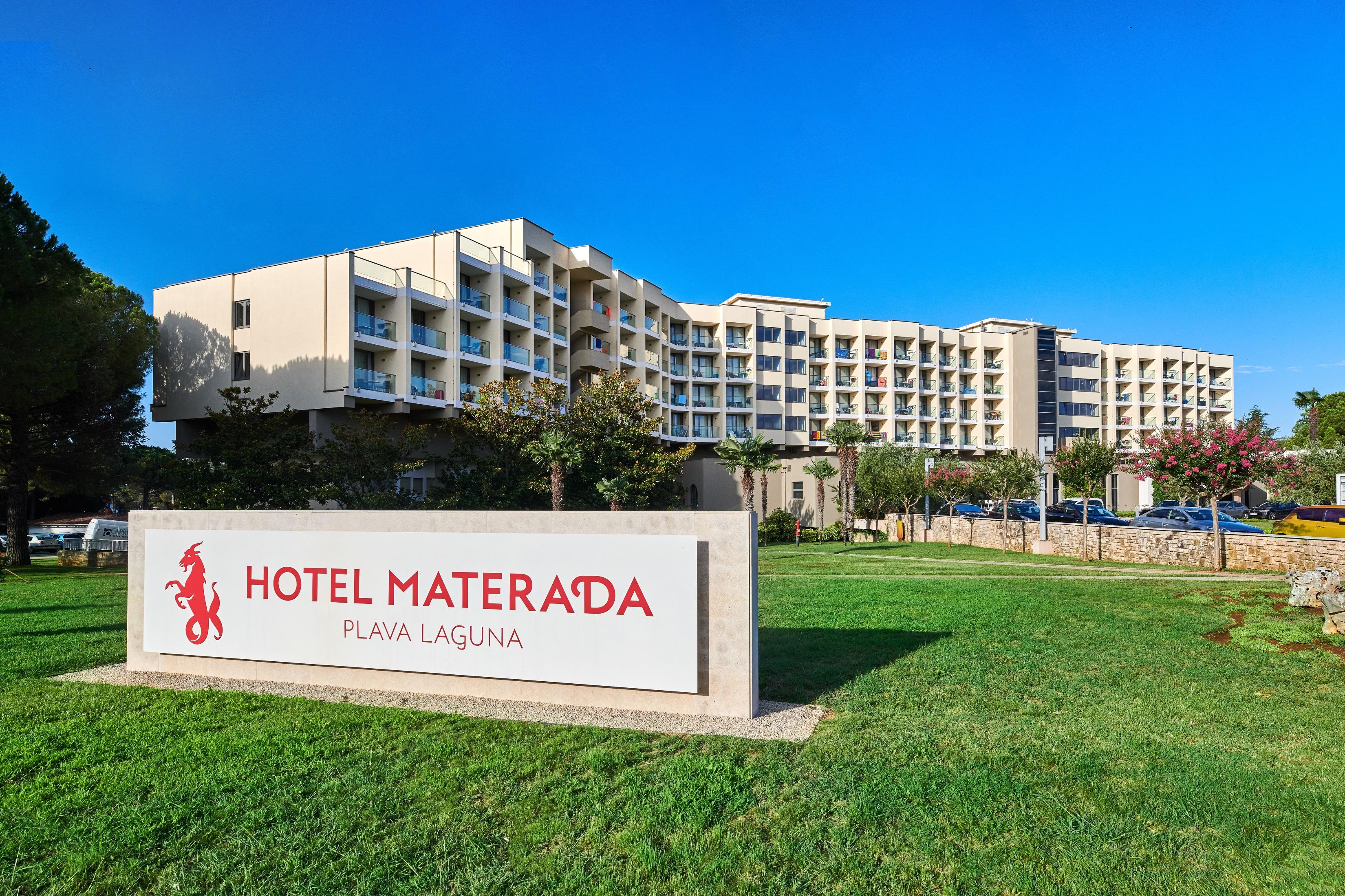 Hotel Materada Plava Laguna Пореч Екстериор снимка