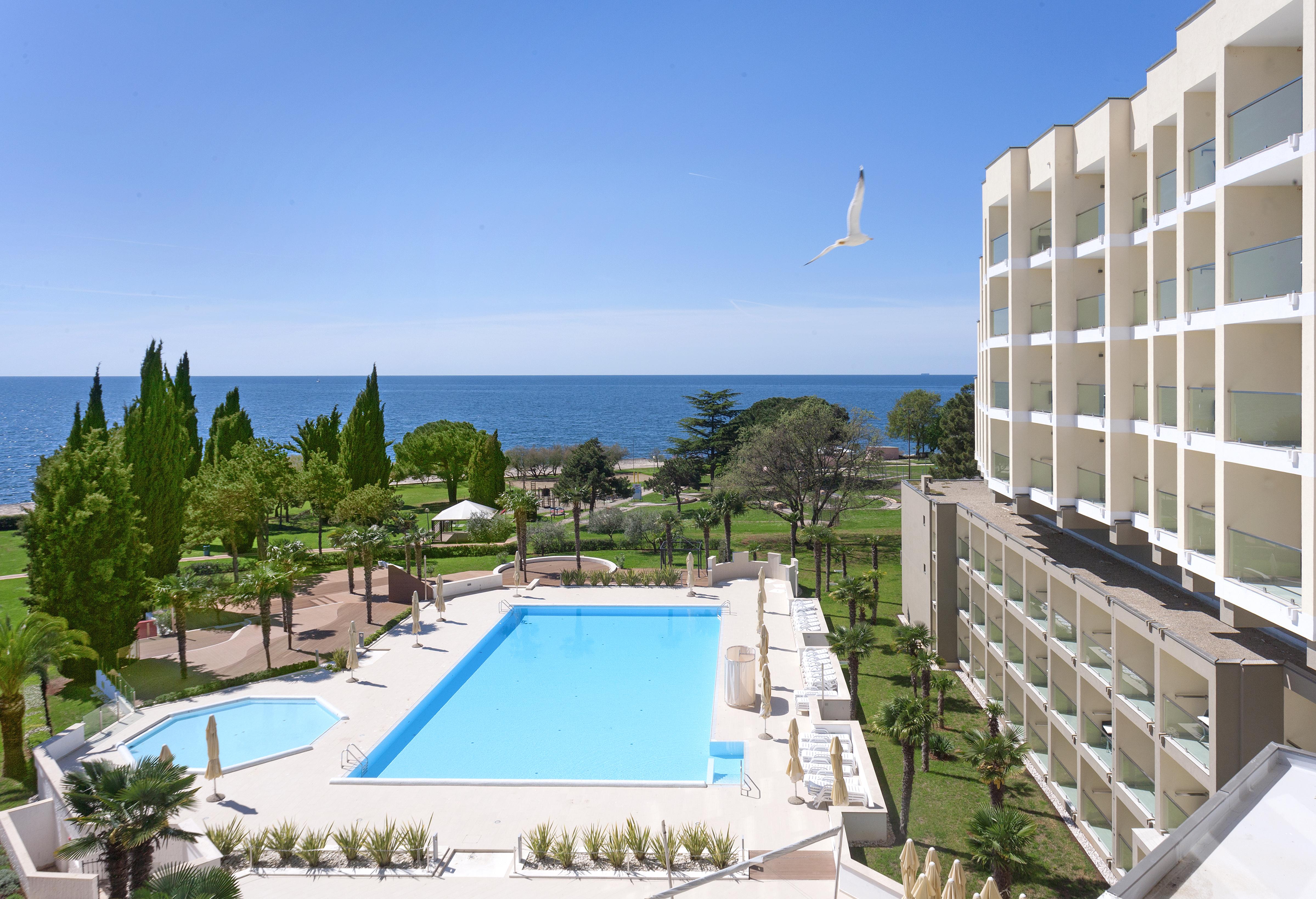 Hotel Materada Plava Laguna Пореч Екстериор снимка