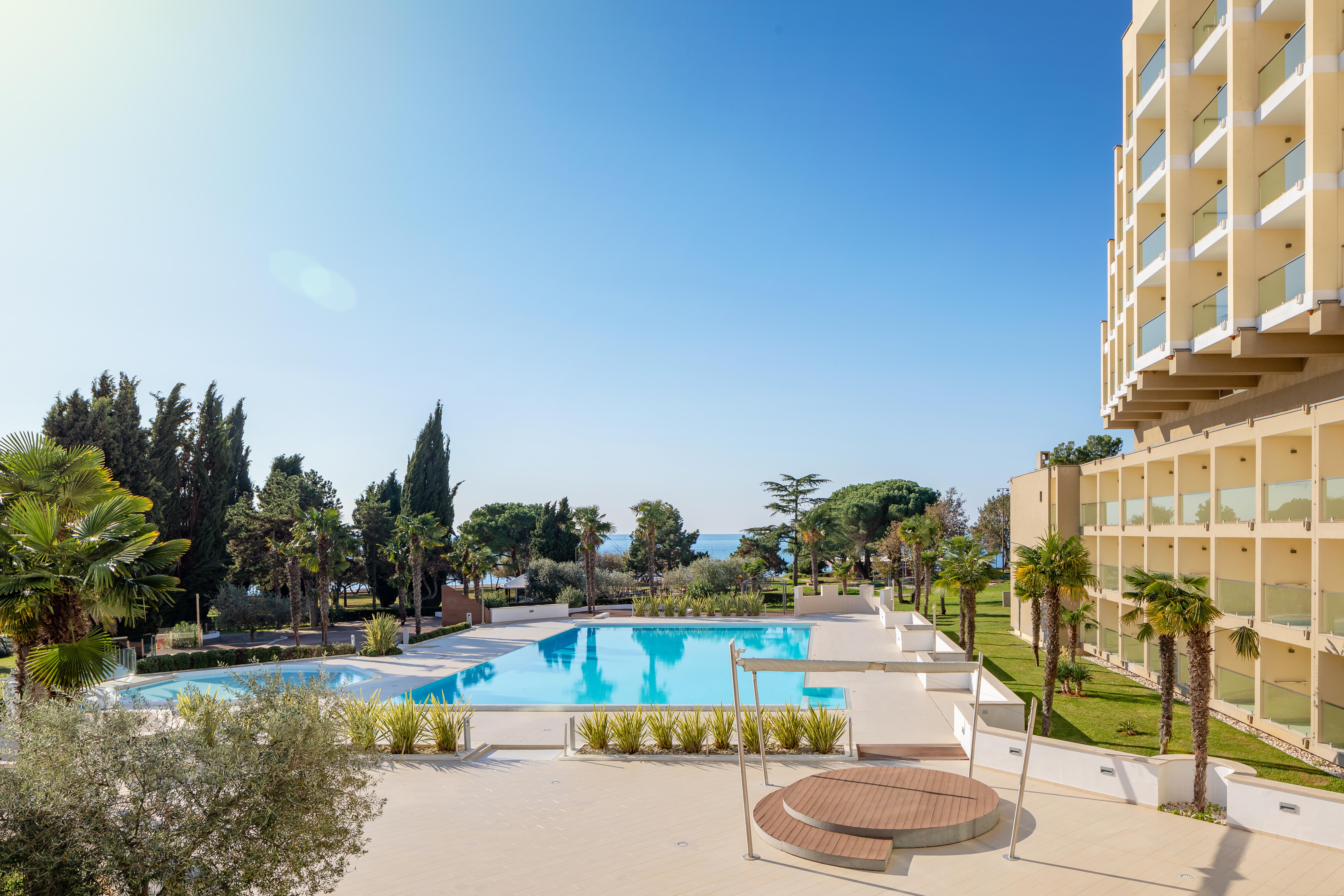 Hotel Materada Plava Laguna Пореч Екстериор снимка