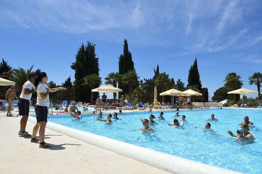 Hotel Materada Plava Laguna Пореч Екстериор снимка